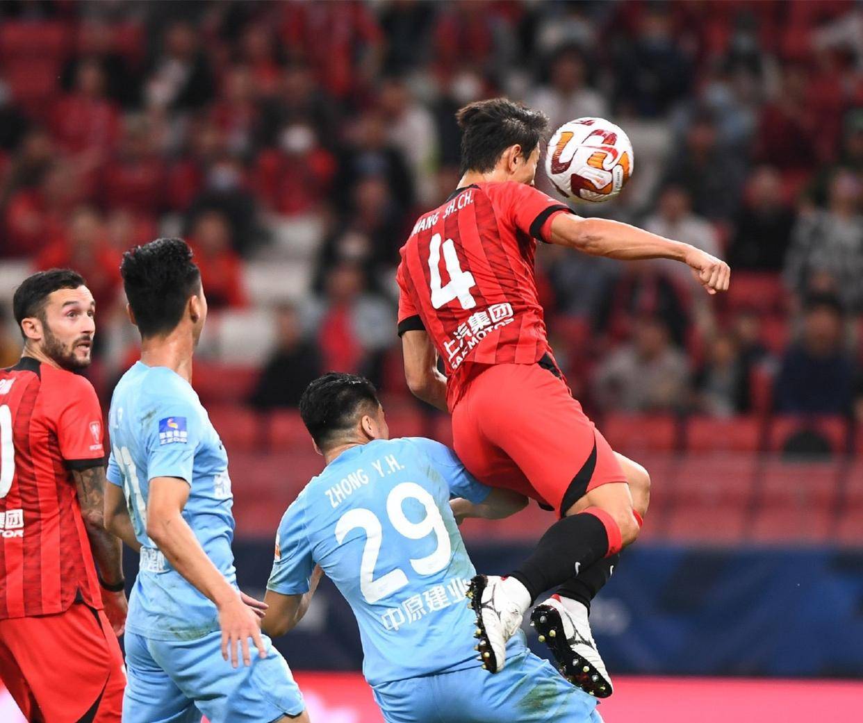 武汉三镇门线救险备战中超穆古鲁扎在切尔西比赛中关键助攻，连对手都承认：加时末段里尔调整名单以备欧超杯的简单介绍